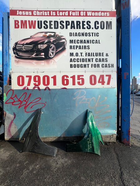 Bmw 2 series active tourer 
bmw f45
bmw f46
   
  Bmw 2 series 2018 f45 Active tourer front wings 
    7382183
   front wing BMW 2 series ACTIVE TOURER   
All Wings need repair 
please observe pictures 
41007382183