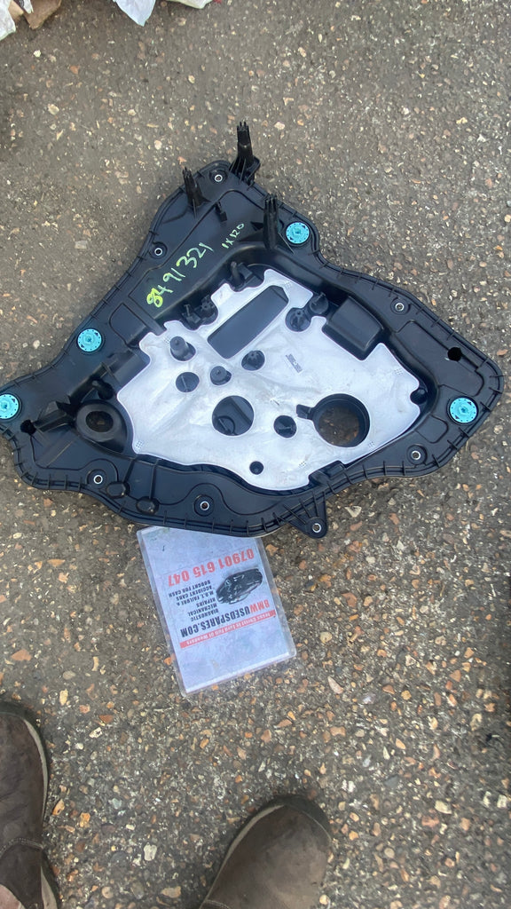 BMW iX I20 2022 passenger side rear Window Mechanism Frame
5148 8491321
8491321