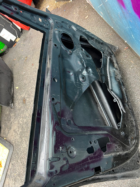 BMW 2 Series 2020  F46 Gran Tourer  passenger side front door shell
     2020 BMW 2 SERIES F46 GRAN TOURER 5DR FRONT LEFT PASSENGER SIDE DOOR shell