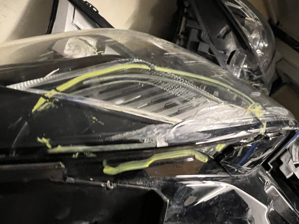 8082658
 Bmw M5 2020 passenger side headlight 
BMW 5 SERIES 2020 M5 F90 G30 LCI Driver side LED HEADLIGHT SHADOW LINE 
BMW 5 SERIES M5 F90 G30 LCI LED HEADLIGHT SHADOW LINE RIGHT DRIVER 8082658 2022
This light is scuffed 
please observe all pictures