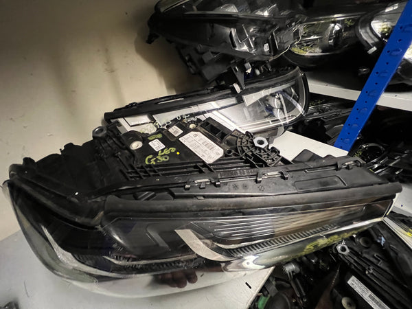 8082658
 Bmw M5 2020 passenger side headlight 
BMW 5 SERIES 2020 M5 F90 G30 LCI Driver side LED HEADLIGHT SHADOW LINE 
BMW 5 SERIES M5 F90 G30 LCI LED HEADLIGHT SHADOW LINE RIGHT DRIVER 8082658 2022
This light is scuffed 
please observe all pictures