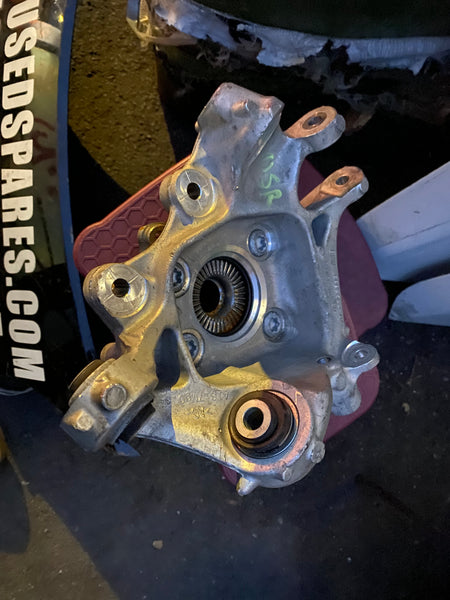 BMW 4 Series 2022 G22  Driver side rear Hub
Bmw G23 G24 G26 driver side REAR WHEEL KNUCKLE
6892522
6884694
BMW Rear Right Steering Swing Arm Base 4 Series G22 2020-23 6892522 OEM
