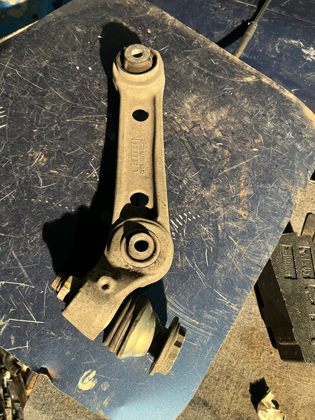 6861181 
BMW 5 SERIES 2022 (G31) 530d XDRIVE  passenger side FRONT OSCILLATING ARM SX LOWER
bmw g30 lower arm
bmw part
bmw parts 
bmw g30
baroness bmw