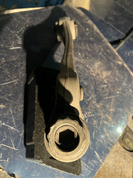 6861181 
BMW 5 SERIES 2022 (G31) 530d XDRIVE  passenger side FRONT OSCILLATING ARM SX LOWER
bmw g30 lower arm
bmw part
bmw parts 
bmw g30
baroness bmw