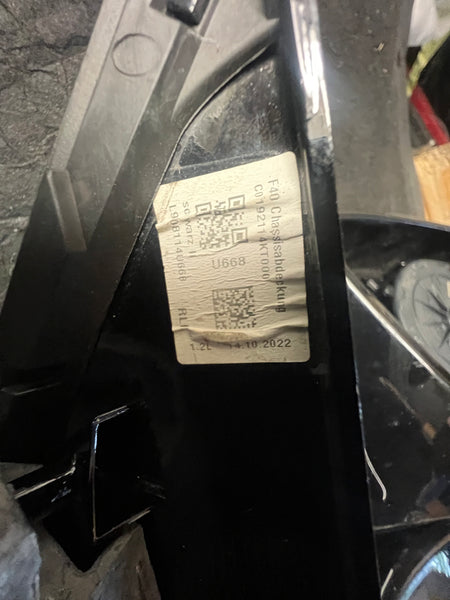 BMW 1 SERIES 2022 F40 Driver side Wing  Housing 
 no glass
no cover 
cover under the indicator light needs replacing 
observe all pictures please 
  5A20690