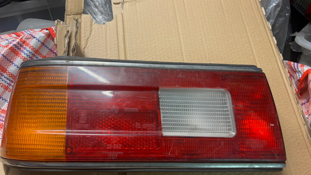 1368207 BMW 7 series 1982 E23 passenger side back light 1368207 Bmw E23 back light