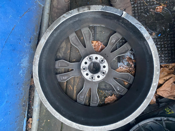 8053455     BMW X3 2021 G01 front 1 single  alloywheel  X4 2021  G02 M SPORT 21" 8.5J Front 1 single alloywheel RIM  8053455 This alloy wheel has been repaired   please observe all pictures