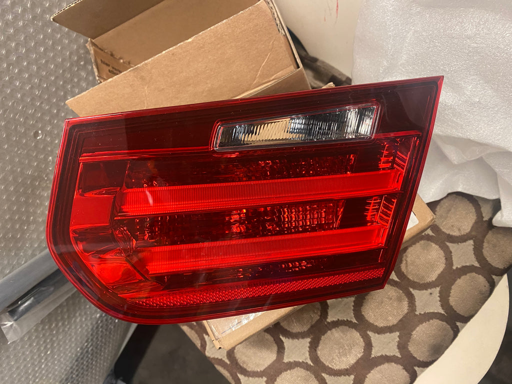 63217372794 Bmw 3 series 2015 f30 4/ door saloon driver side rear boot light