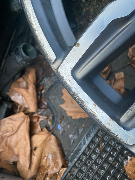 8053455     BMW X3 2021 G01 front 1 single  alloywheel  X4 2021  G02 M SPORT 21" 8.5J Front 1 single alloywheel RIM  8053455 This alloy wheel has been repaired   please observe all pictures