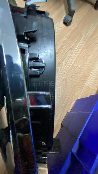 7464922 BMW X3  2022 G01 Driver side kidney Grille   Bmw X4  2022 G02 Front Bumper Right Side Kidney Grill    7464924  8074574  Genuine  bmw x4 kidney Grille  bmw x3 kidney grille