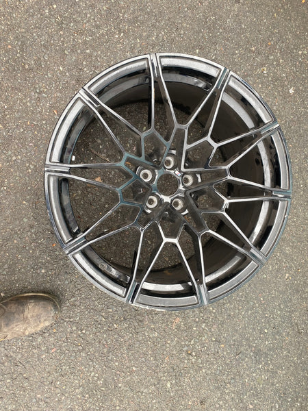 8093837    BMW M3 COMPETITION 826M REAR M3 M4 1 single alloywheel  black 36108093837  G80 G81 G82 G83  8093837    GENUINE BMW COMPETITION 826M REAR M3 M4 1 single alloywheel  black 36108093837 BLACK G80 G81 G82 G83