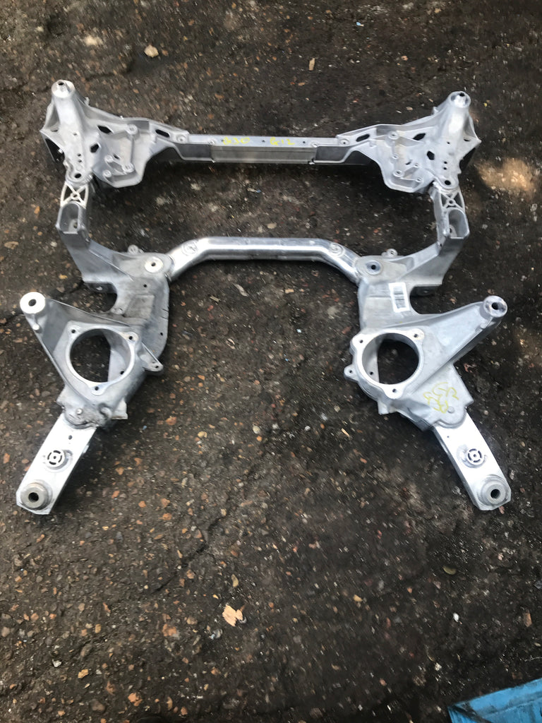 BMW 5 Series G30 530i xDrive 2018  Front Suspension Subframe  
needs Aluminium wielding
please observe pictures 
6873475
6887340
Bmw M5 2019 front suspension subframe