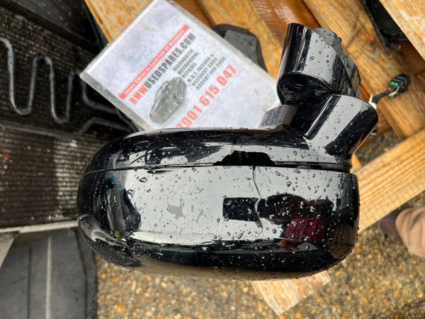 Mini Cooper 2024 J01 J05 passenger side wing mirror 

Mini Cooper J01 passenger side wing mirror

Mini Cooper J05 passenger side wing mirror 

This mirror has a hole at the back 

please observe all pictures