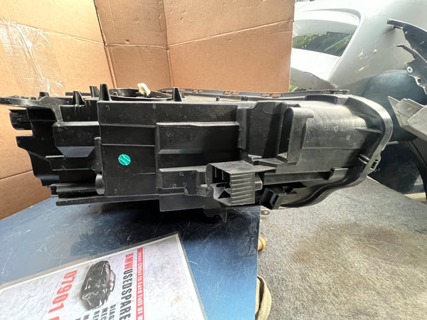 BMW X1 2020 F48 passenger Side led headlight

63117472251

7472251

bmw part

bmw x1 headlight 

bmw light

bmw x1

bmw f48

baronessthebmlady

baronessbmw