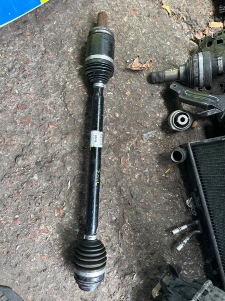 BMW i3 2016  Driver side Rear Driveshaft

7641212

647cc