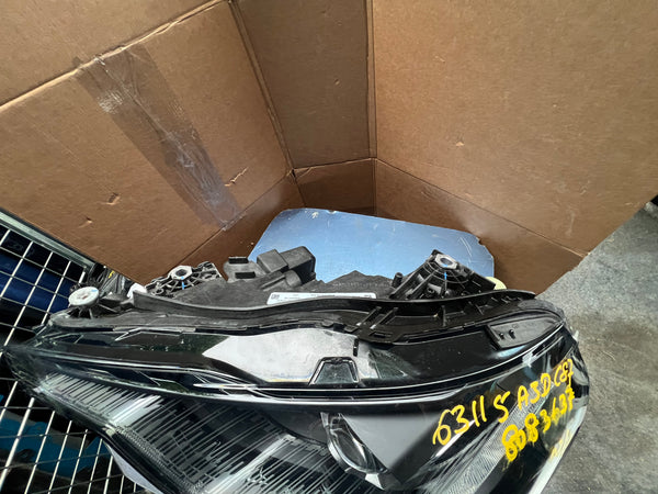 Bmw M2 G42 3022 passenger side complete Led headlight

8083637 

63115A3Dc87

5A3DC87

bmw M2

bmw M2 headlight

bmw m2 part

bmw m2 parts

bmw part

bmw parts

bmw light

baronesstheBmlady

Baronessbmw