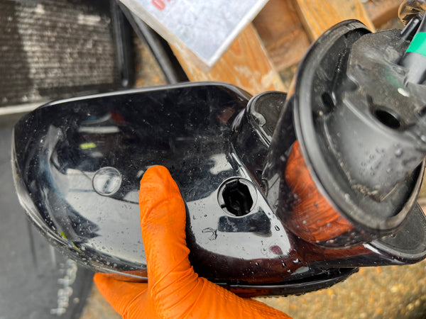Mini Cooper 2024 J01 J05 passenger side wing mirror 

Mini Cooper J01 passenger side wing mirror

Mini Cooper J05 passenger side wing mirror 

This mirror has a hole at the back 

please observe all pictures