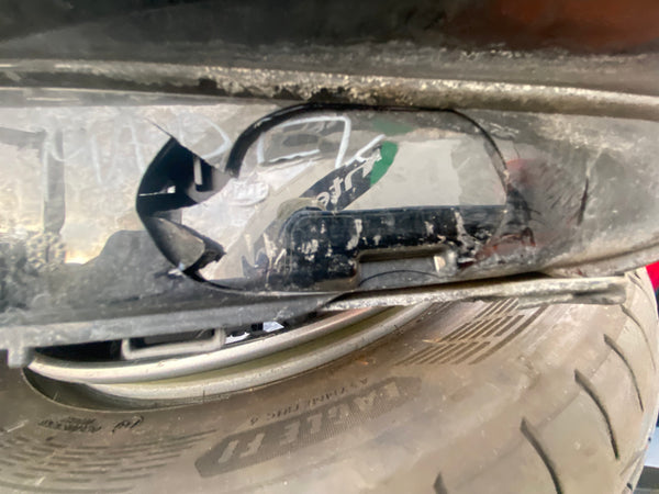 Bmw 5 Series G30 2021  Driver side Full Led Headlight 

9479260

The glass is scuffed 

please observe all pictures 

Bmw part

Bmw parts 

bmw g30 headlight

bmw light
