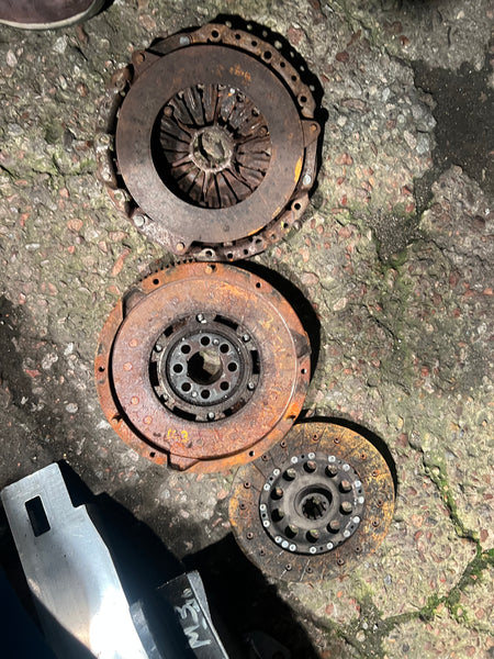 BMW  M3  2006 E46 Clutch Pressure Plate /flywher 2228853

2282391

Bmw m3 E46 flywheel 

bmw flywheel 

bmw part

bmw parts

baroness bmw