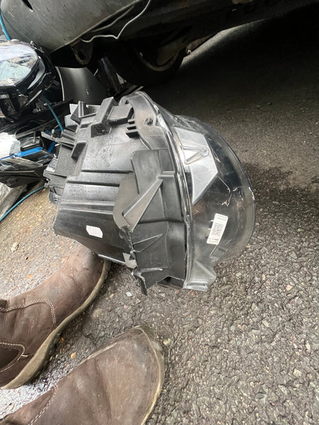 63118737596     Mini Cooper 2022 F56 Driver Side xenon Led Headlight    8737596