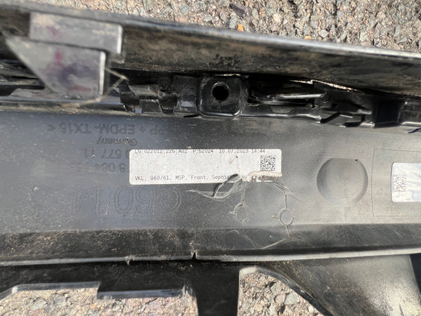 BMW 5 series 2025 G60 Front M sport Bumper

8084653

51118084653

29176901h

bmw part

bmw Bumper
This bumper needs repair 

please observe all pictures

whats app 

07901615047