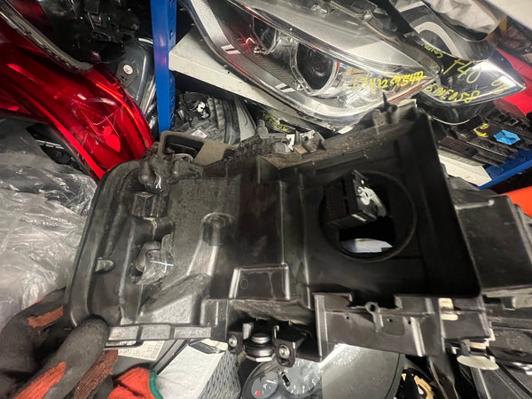 5A26FA5

 BMW 5 Series  2021 G30 G31 LCI LED passenger side Headlight.