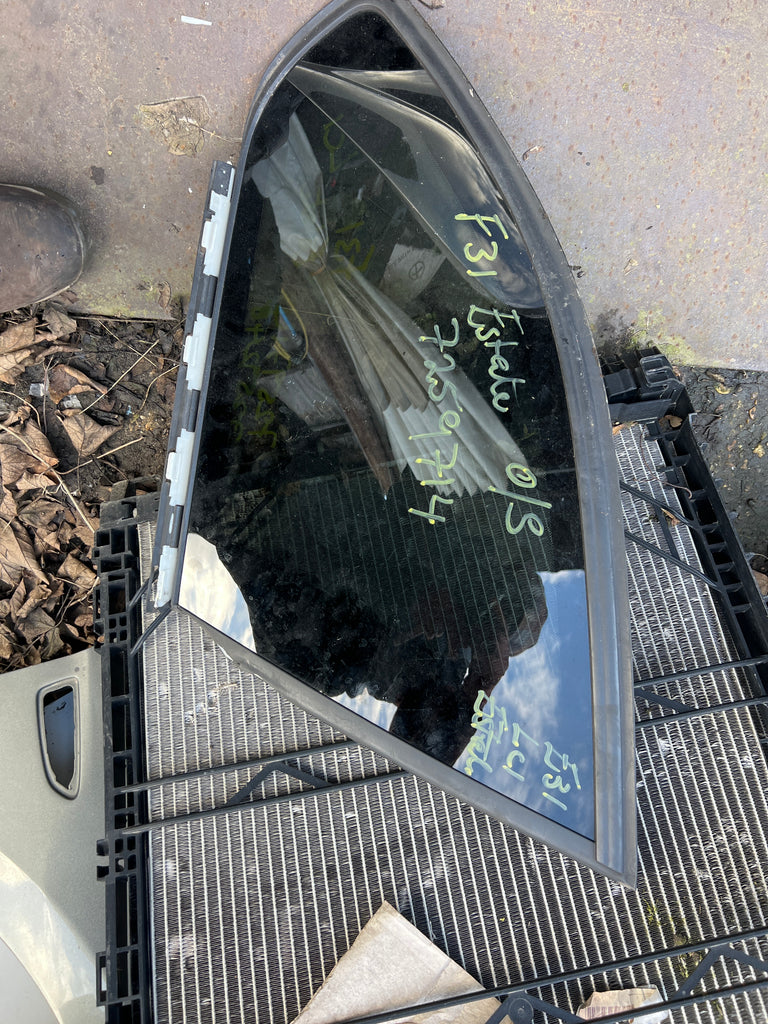 BMW 3 Series 2018 F31 LCI Touring Rear Right O/S Side Window Black  Glass 7259714

7259248

bnw f31 quarter glass