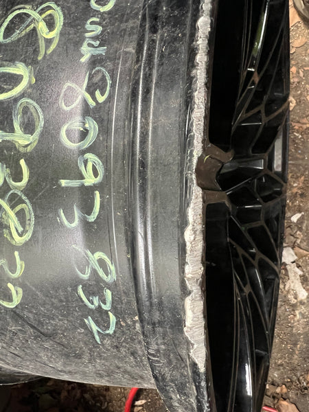 Bmw part

Bmw parts 

Bmw alloy wheel 

  BMW M3 G80 M4 G82 G83 826M  1 single REAR ALLOY WHEEL 10,5J 20" ET:20

8093839

8093832