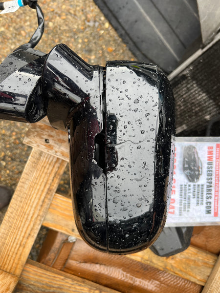 Mini Cooper 2024 J01 J05 passenger side wing mirror 

Mini Cooper J01 passenger side wing mirror

Mini Cooper J05 passenger side wing mirror 

This mirror has a hole at the back 

please observe all pictures