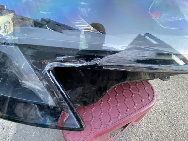 8Y0941012A  AUDI A3 2022  8Y GENUINE Driver Side  LED HEADLIGHT