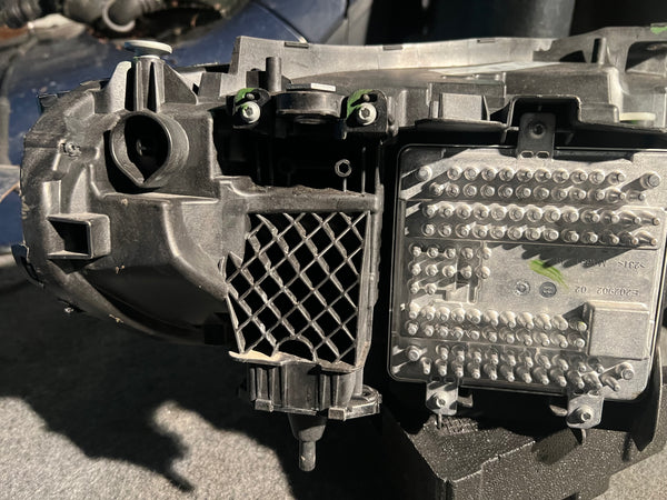 Bmw M2 headlight Bmw light.            Bmw M2 2023 G42  driver side adaptive Led headlight 8083638 

12167220007-12

12167220007