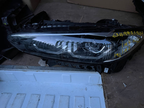Genuine BMW BMW I M3 G22 G23 G26 HEADLIGHT LED
BMW 420I G22 HEADLIGHT PASSENGER SIDE LEFT 9851037 M SPORT
6311985037
