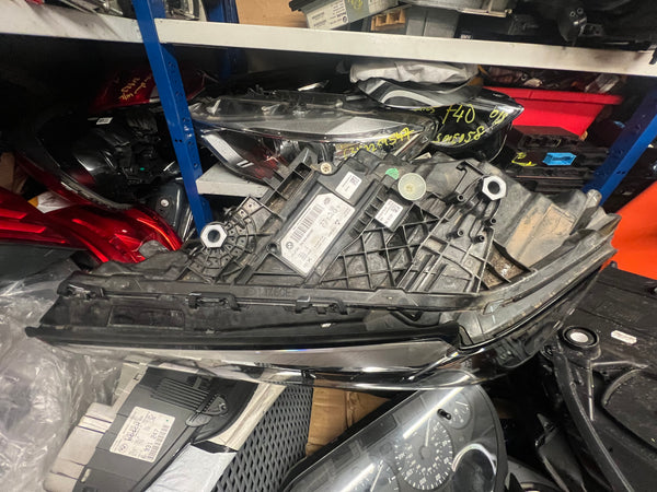 5A26FA5

 BMW 5 Series  2021 G30 G31 LCI LED passenger side Headlight.