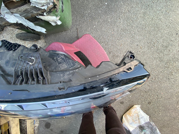 8Y0941012A  AUDI A3 2022  8Y GENUINE Driver Side  LED HEADLIGHT