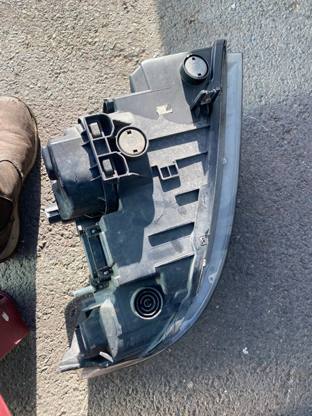 7202575   Bmw 3 Series 2010 E90 4 door saloon LCI passenger Side headlight 7202575  89318931