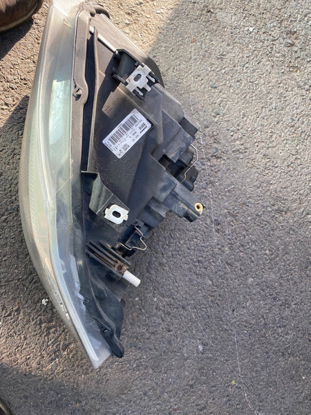 7202575   Bmw 3 Series 2010 E90 4 door saloon LCI passenger Side headlight 7202575  89318931