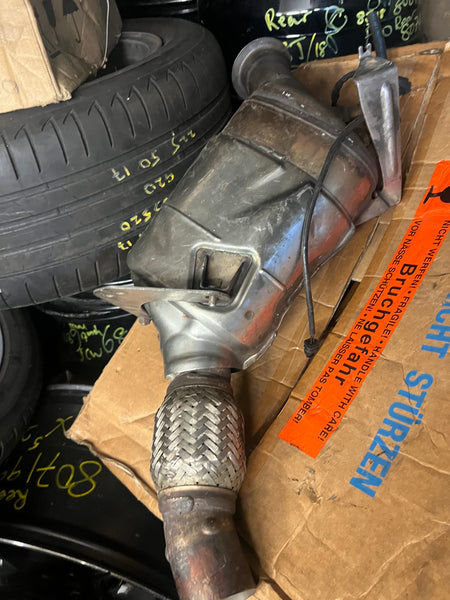 Bmw 3 series E90 2009 2.0 diesel particle filter

 BMW SERIE 3 COUPE E92 2.0 18307810164 PARTICLE FILTER 

7805091 

17223502

BMW SERIE 3 COUPE E92 2.0