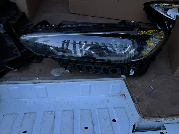Genuine BMW BMW I M3 G22 G23 G26 HEADLIGHT LED
BMW 420I G22 HEADLIGHT PASSENGER SIDE LEFT 9851037 M SPORT
6311985037