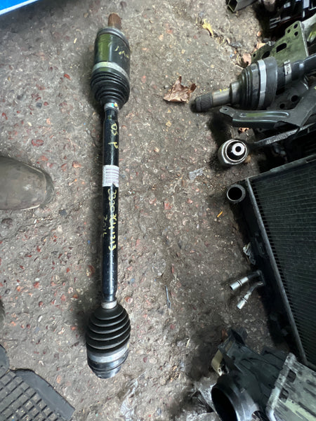 BMW i3 2016  Driver side Rear Driveshaft

7641212

647cc