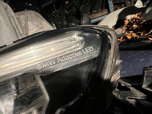 Bmw 6 series 2017 F06 Passenger side Adaptive LED headlight

Bmw F06 passenger headlight 

Bmw 6 series headlight for my car

    my car needs headlight