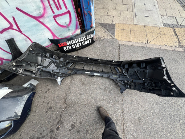 BMW 5 series 2025 G60 Front M sport Bumper

8084653

51118084653

29176901h

bmw part

bmw Bumper
This bumper needs repair 

please observe all pictures

whats app 

07901615047