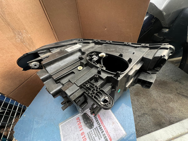 BMW X1 2020 F48 passenger Side led headlight

63117472251

7472251

bmw part

bmw x1 headlight 

bmw light

bmw x1

bmw f48

baronessthebmlady

baronessbmw