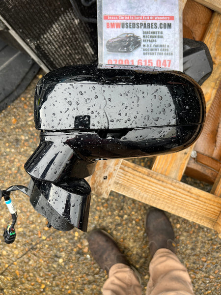 Mini Cooper 2024 J01 J05 passenger side wing mirror 

Mini Cooper J01 passenger side wing mirror

Mini Cooper J05 passenger side wing mirror 

This mirror has a hole at the back 

please observe all pictures