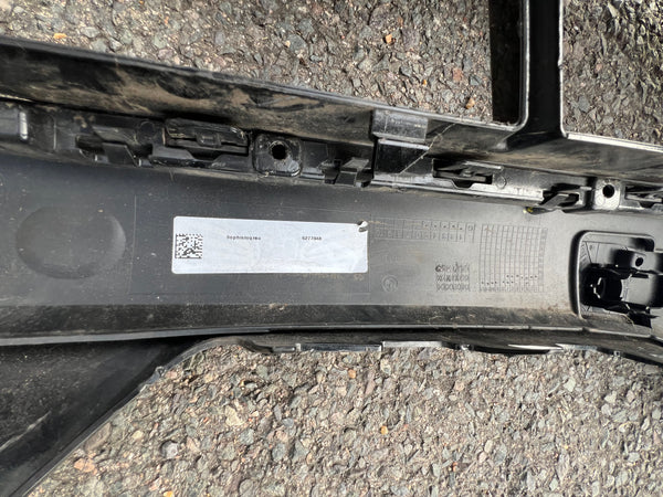 BMW 5 series 2025 G60 Front M sport Bumper

8084653

51118084653

29176901h

bmw part

bmw Bumper
This bumper needs repair 

please observe all pictures

whats app 

07901615047