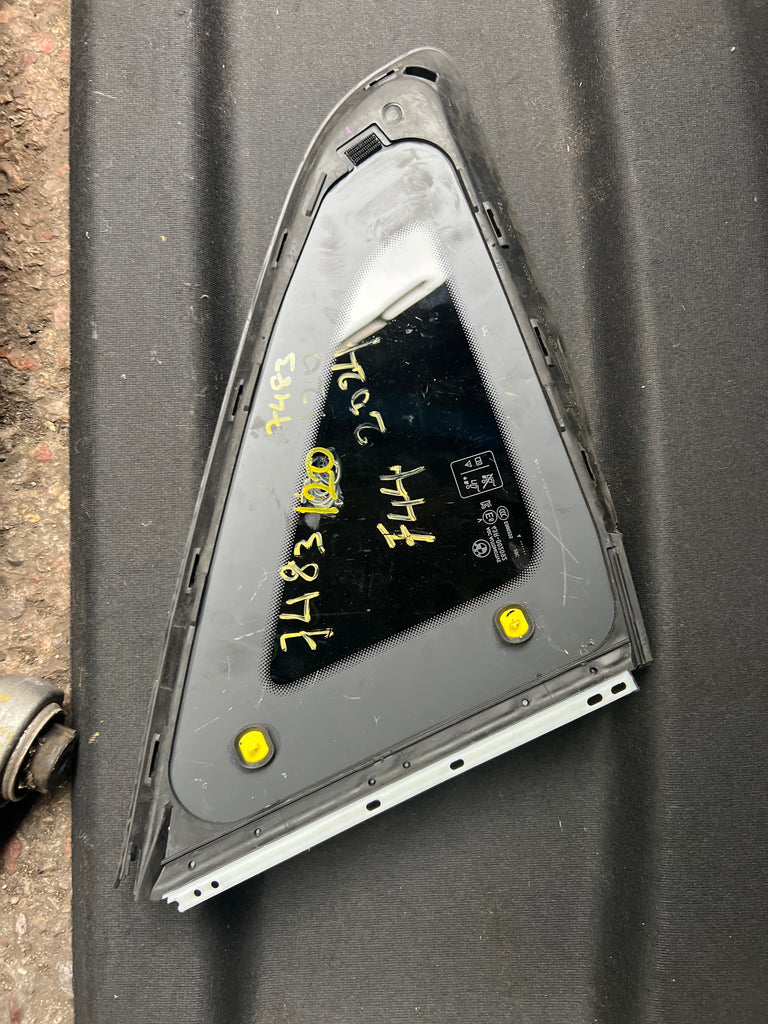 BMW 2 series 2023 F44 Gran Coupe Driver side Rear Quarter Window

7483120 

Bmw glass

Bmw 2 series quater glass