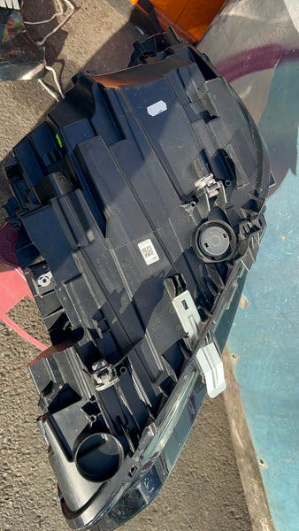 63115A1E058      BMW 1 SERIES  2023 F40 Drivers side  LED headlight