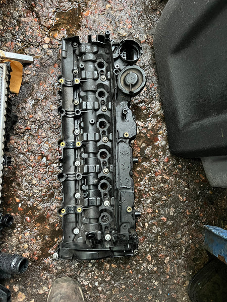 BMW 5 series 2016 F10 rocker cover Diesel 230kW Rocker cam cover

8507607

Bmw 335 diesel rocker cover