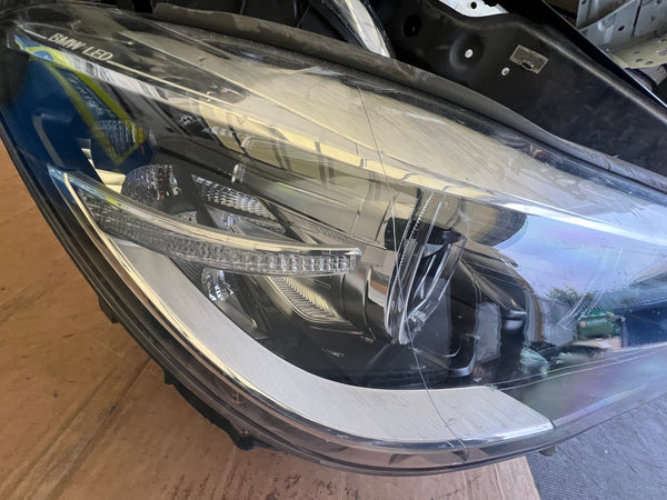 BMW 7 SERIES 2018  G11  Driver side Led headlight   8499222