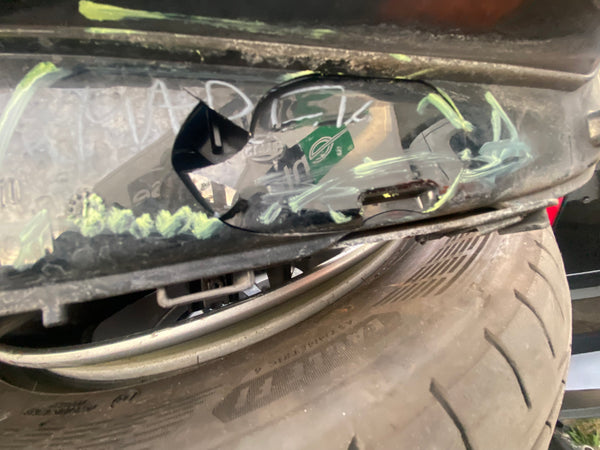 Bmw 5 Series G30 2021  Driver side Full Led Headlight 

9479260

The glass is scuffed 

please observe all pictures 

Bmw part

Bmw parts 

bmw g30 headlight

bmw light