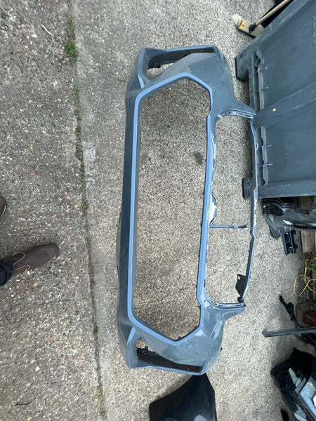 51119881907    BMW X1  2023 M SPORT XDRIVE U11 SUV FRONT BUMPER GREY 6 PDC   bit missing between the grille  bumper needs repair   please observe pictures   GENUINE